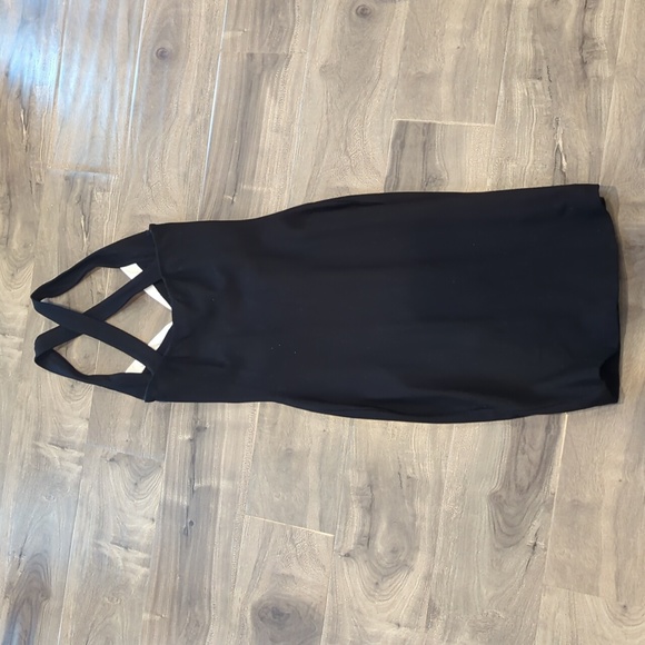 Sabora size medium dress - Picture 2 of 2